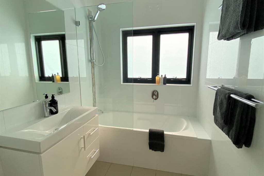The Mitchell Bondi Garden 4 Apartment Sydney Bagian luar foto